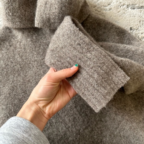 Aritizia wool babaton cowl neck sweater size xxs - Picture 4 of 5